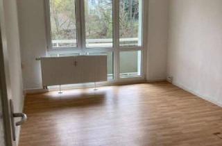 Wohnung mieten in Heeresbergstraße 28, 07549 Lusan, Hübsche Dreiraumwohnung am grünen Stadtrand