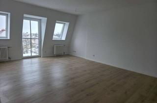 Wohnung mieten in Köpenicker Str. 19-20, 12524 Altglienicke, *Komplett renovierte Wohnung* 2-Zimmer Dachgeschoss