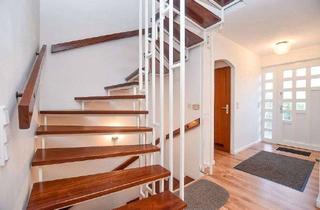 Haus kaufen in 23566 St. Gertrud, Teilmodernisiertes Reihenmittelhaus mit Balkon, Garten und Stellplatz in ruhiger Lage von St.Gertrud