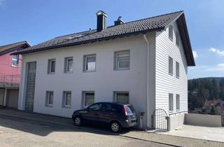 Haus kaufen in 78136 Schonach, Gepflegtes 4-Familienhaus + PV-Anlage in sonniger Lage von Schonach