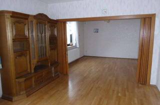 Einfamilienhaus kaufen in 35288 Wohratal, Charmantes Einfamilienhaus mit Nebengebäuden auf weitläufigem Grundstück – Ihr Sanierungsprojekt war