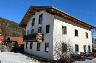 Einfamilienhaus kaufen in 83727 Schliersee, Exklusives Einfamilienhaus mit Pool, Garten und TOP Lage nahe dem Schliersee! Obj. Nr. M/2452