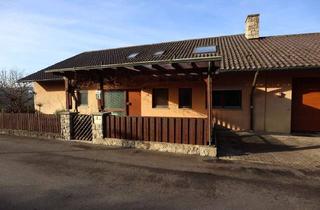 Einfamilienhaus kaufen in 74653 Ingelfingen, Großzügiges Einfamilienhaus mit vermieteter Einliegerwohnung, Garagen & naturnaher Ruhelage