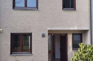 Haus mieten in Sudetenweg 13-1, 71364 Winnenden, Schönes Reihenmittelhaus mit Garage in zentraler Wohnlage!