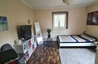 Anlageobjekt in 91620 Ohrenbach, Mehrfamilienhaus mit Garage und viel Grünfläche zu verkaufen!