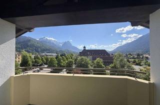 Wohnung kaufen in 82467 Garmisch-Partenkirchen, Panoramablick & urbanes Wohnen – Dachgeschoss mit alpiner Weite und einzigartigem Raumgefühl