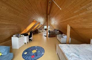 Wohnung mieten in Altkönigstraße 14, 65824 Schwalbach, Renovierte 4-Zimmer-Maisonette mit Balkon in Schwalbach