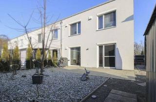 Haus kaufen in 86462 Langweid, Einziehen & Wohlfühlen: Modernes Reihenendhaus – fast neuwertig, energieeffizient (A+)