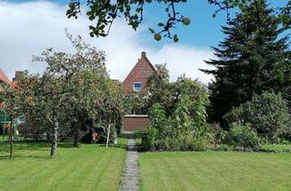 Einfamilienhaus kaufen in 26452 Sande, Klassisches Einfamilienhaus mit Einliegerwohnung in Sande - zwei Bäder - großes Grundstück