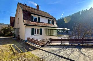 Haus kaufen in Alte Badstraße, 75365 Calw, *** Potenzialobjekt: Freistehendes Haus mit 3 Etagen, Doppelgarage und weitläufigem Grundstück ***