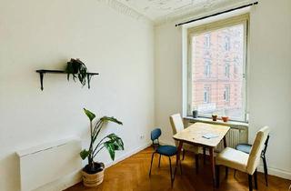 Wohnung kaufen in 70182 Stuttgart, Stuttgart - Provisionsfrei, 5-Zimmer-Altbau in der Immenhoferstraße, 112qm