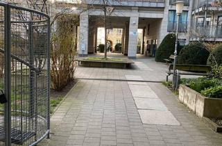 Wohnung kaufen in 10179 Berlin, Berlin - Sanierte 2 Zimmer Wohnung große Terrasse