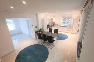 Haus kaufen in 21502 Geesthacht, Geesthacht - Ohne Provision - Zweifamilienhaus in zentraler Lage - Geesthacht