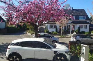 Einfamilienhaus kaufen in 47259 Duisburg, Duisburg - kernsaniertes Traumhaus mit schönem Garten, Pool und Partyraum