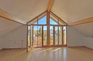 Wohnung kaufen in Waldstraße, 85630 Grasbrunn, OHNE PROVISION: 2-Zi.-Dachgeschoss mit Sichtdachstuhl - Süd-Balkon - Neukeferloh