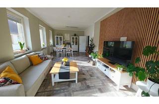 Wohnung mieten in 55597 Wöllstein, Großzügiger Altbau-Traum: 4 ZKB, 2 Balkone & Design-Wohnzimmer