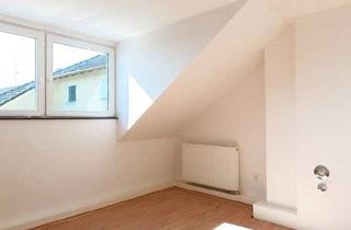 Wohnung mieten in 45138 Südostviertel, Frisch renoviertes Platzwunder: 3,5-Zimmer mit Einbauküche – Ideal für Studenten-WGs!