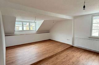 Wohnung mieten in Burgstraße 22, 56112 Lahnstein, 115 m² Altbau-DG-Wohnung/ Oberlahnstein Zentrum/ Erstbezug nach Sanierung