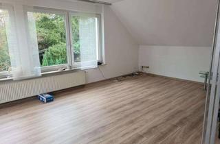 Wohnung mieten in Steinbruchstraße, 33813 Oerlinghausen, Moderne Wohnung (1.OG / teilweise Dachschräge) großer Balkon, sehr ruhig und dennoch zentral gelegen