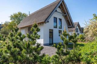 Haus kaufen in Kapitänsweg 11, 17449 Karlshagen, Ferienhaus unter Reet, Sauna & Kamin - exclusiv und strandnah