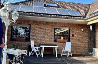 Haus kaufen in 46485 Wesel, Exklusiver Bungalow mit Solaranlage, Schwimmbad und vielseitiger Nutzung in Wesel-Obrighoven