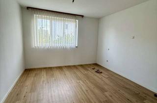 Haus kaufen in 89537 Giengen, 2-Familienhaus mit schöner Gartenanlage, Terrasse und Garage in ruhiger Lage!