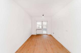 Wohnung kaufen in 68165 Schwetzingerstadt, Kernsaniert & leerstehend: WG-geeignete 2-Zimmer-Wohnung mit Terrasse und zusammenlegbar