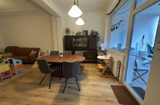 Wohnung mieten in Paul-Bäumer-Straße 37, 47137 Mittelmeiderich, Großzügige 4,5-Zimmer-Altbauwohnung mit Loggia und Garten in Duisburg-Meiderich