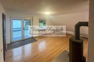Wohnung mieten in 23774 Heiligenhafen, 2,5 Zimmer-Wohnung im Zweifamilienhaus / EBK, Vollbad, Gartenanteil, Abstellr. , Stlpl. 950,- € inkl