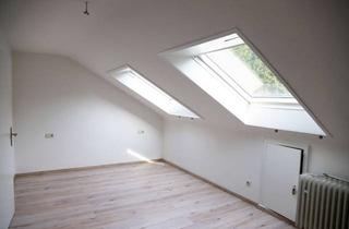 Wohnung mieten in 73734 Esslingen, 2-Zi.-DG-Whg. in ES-Zollberg mit zusätzl. "Arbeitsräumle" und großem Gemeinschaftsgarten