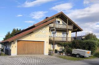 Wohnung kaufen in 83139 Söchtenau, Zweifamilienhaus Gartenwohnung mit Einliegerwohnung, Terrasse & Garage in ruhiger Traumlage
