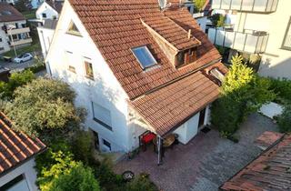 Einfamilienhaus kaufen in 71686 Remseck, Charmantes freistehendes Einfamilienhaus mit Terrasse - Remseck-Hochdorf