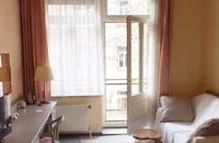 Immobilie mieten in 01099 Innere Neustadt, Sonniger Altbau, Balkon, Aufzug und hohe Decken in der Neustadt