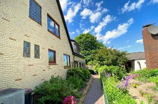 Mehrfamilienhaus kaufen in 22846 Norderstedt, Norderstedt - Attraktives MFH mit Entwicklungspotenzial in Norderstedt!