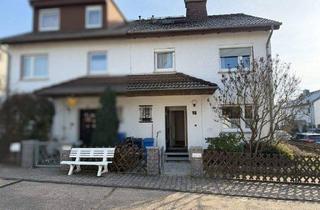 Doppelhaushälfte kaufen in 65760 Eschborn, Eschborn - Attraktive Doppelhaushälfte mit Garage und schönem Garten in Eschborn-Niederhöchstädt!