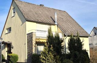 Einfamilienhaus kaufen in 56841 Traben-Trarbach, Traben-Trarbach - Traben: Großzügiges Raumangebot im Einfamilienhaus mit Garten und Garage in beliebter Wohnlage!