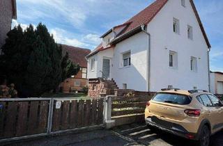 Einfamilienhaus kaufen in 35274 Kirchhain, Kirchhain - Einfamilienhaus mit zwei separaten Wohneinheiten, Scheune und großem Grundstück