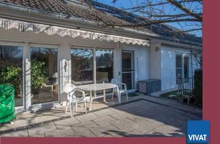 Wohnung kaufen in 61130 Nidderau, Erdgeschoss-Wohnung mit großer Terrassenlandschaft und bes. Ausstattung im 3FH. Randlage, Carport.