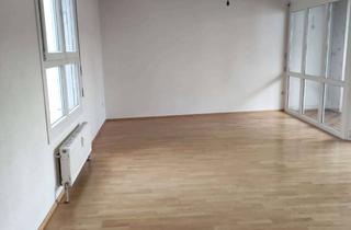 Wohnung kaufen in Frankfurt-Oder-Straße, 74081 Sontheim, helle 4-Zi-Wohnung in HN-Sontheim; 2 TG-Plätze, provisionsfrei