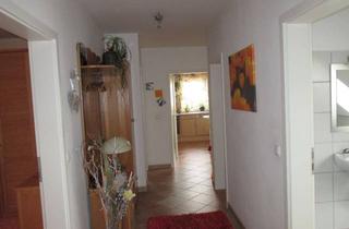 Wohnung mieten in Kellerweg 17, 91187 Röttenbach, Gepflegte 4-Zimmer Dachgeschosswohnung mit Balkon in Röttenbach