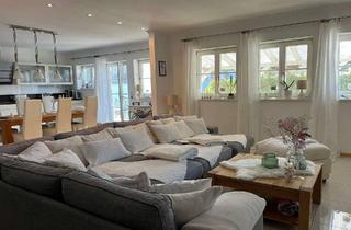 Haus kaufen in 97353 Wiesentheid, Großzügiges Anwesen mit 2 Wohnhäusern, Lagerhalle und Einliegerwohnung