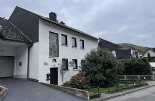 Haus kaufen in 56379 Weinähr, Zweifamilienhaus mit zusätzlichem Bauplatz in ruhiger Lage von Weinähr zu verkaufen