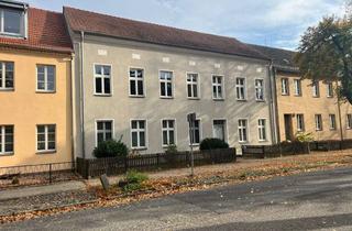 Wohnung mieten in Berliner Straße, 16831 Rheinsberg, Sanierte 2,5-Altbauwohnung in Rheinsberg zu vermieten.