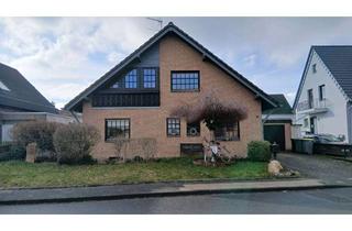 Einfamilienhaus kaufen in Maaßenstraße 31, 53332 Bornheim, Freistehendes Einfamilienhaus in Massivbauweise mit Kamin, Sauna, Garage und Garten in Bornheim