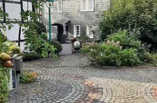Haus mieten in 42697 Ohligs-Aufderhöhe, Denkmalgeschütztes Fachwerkhaus in ruhiger Hofschaft & zentraler Lage in SG-Merscheid