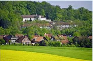 Wohnung mieten in Schwarzenweg, 31199 Diekholzen, Sonnige 2,5 in Zweifamilienhaus, Garten, Dachgeschoss, Parkplatz