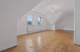 Wohnung kaufen in 76227 Karlsruhe, Karlsruhe - Charmante sanierte Altbauwohnung in Bestlage am Fuße des Turmbergs