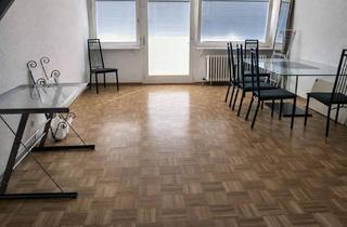 Wohnung kaufen in 73033 Göppingen, Helle 1-Zimmer-Wohnung mit Balkon, Aufzug und Stellplatz in zentraler Lage