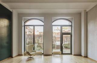 Loft kaufen in Schmiedehof 21, 10965 Kreuzberg, Denkmalgeschütztes Split-Level-Loft mit Galerie, vier Meter Raumhöhe und Gartenbezug