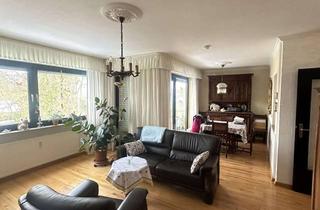 Wohnung kaufen in 53619 Rheinbreitbach, Ruhige Lage in Rheinbreitbach: helle 3-Zimmer-Wohnung mit Balkon & Stpl.